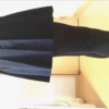 【自撮りカメラde投稿動画】セーラー服の女子校生がタイツをはくところ(横から)